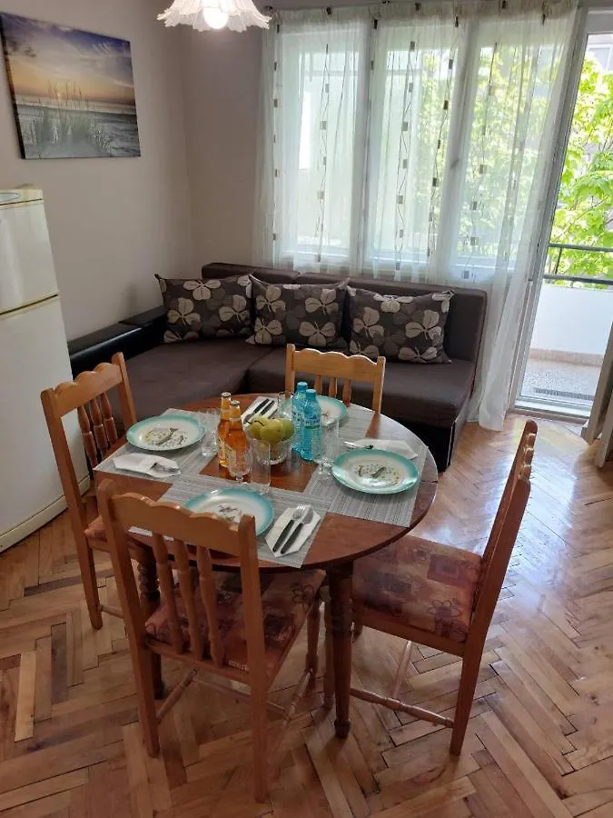 Морски Бриз -4-Стаен - Морска Градина Apartment Varna 0*,